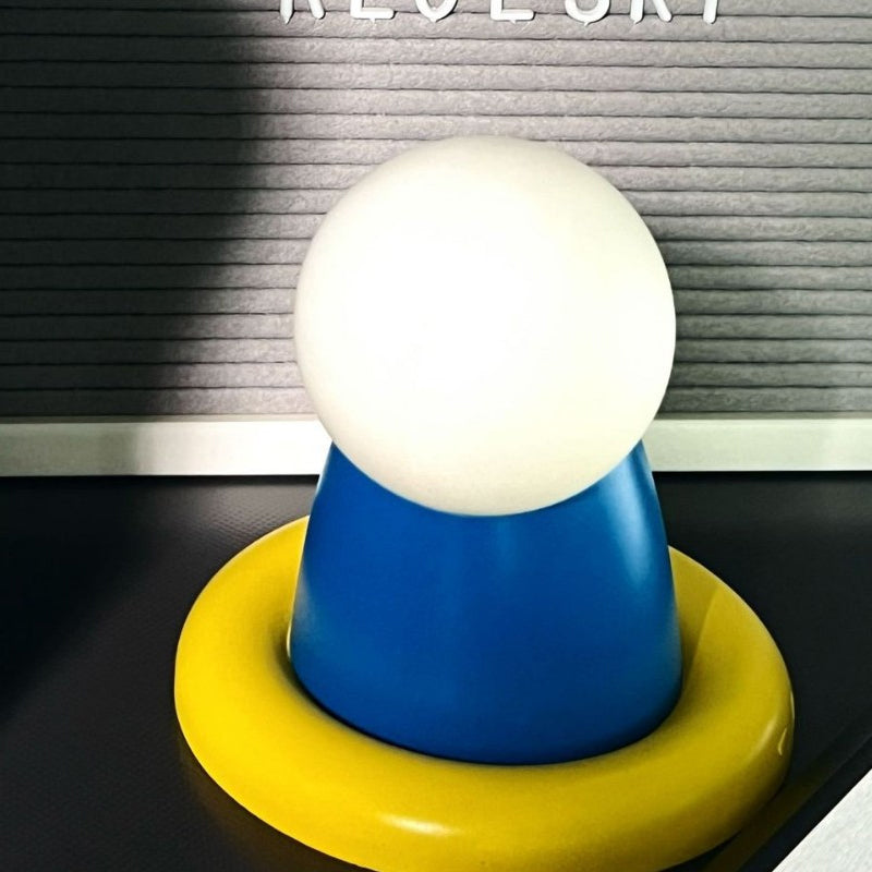 'Extend round hand' small night light