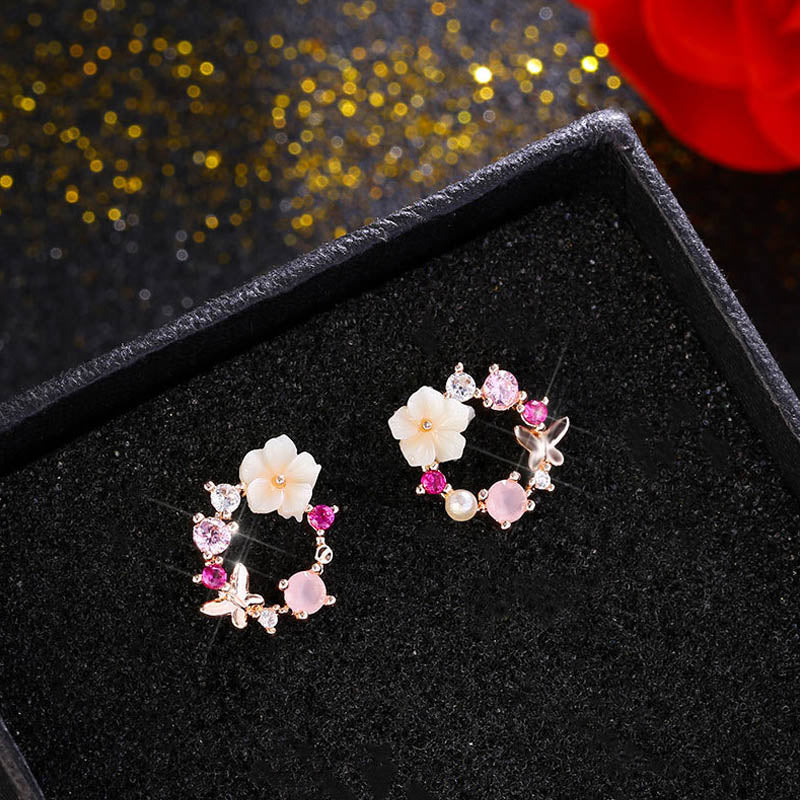 Flower pearl earrings