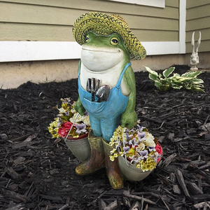 Cute Gardener Frog Statue